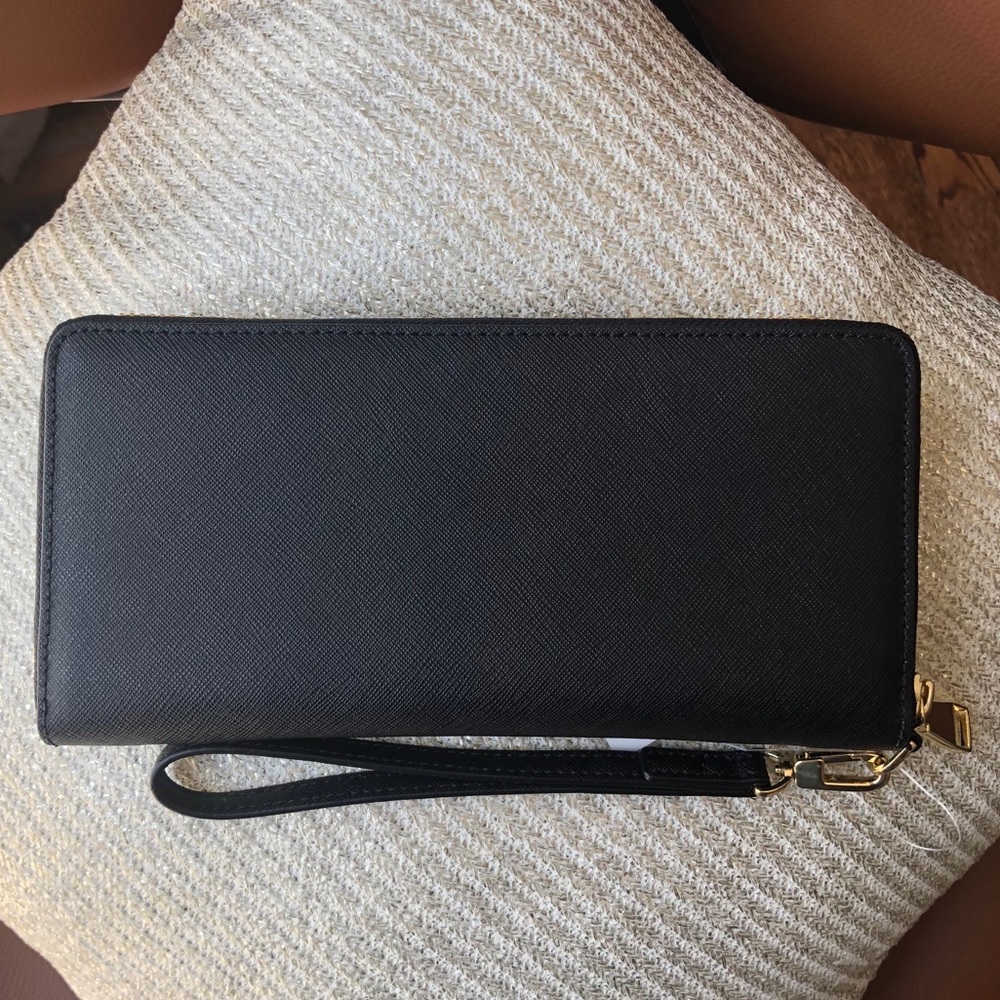 Tory Burch York Zip Passport Continental Wallet - Picture 6 of 8